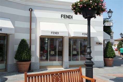 serravalle outlet fendi|serravalle outlet online shopping.